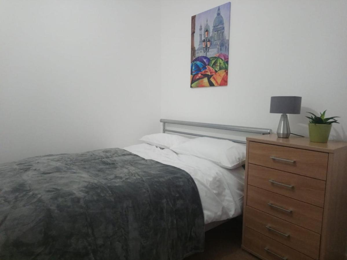 1 Bedroom Flat In Sheffield City Centre-Sleeps 4 Kültér fotó