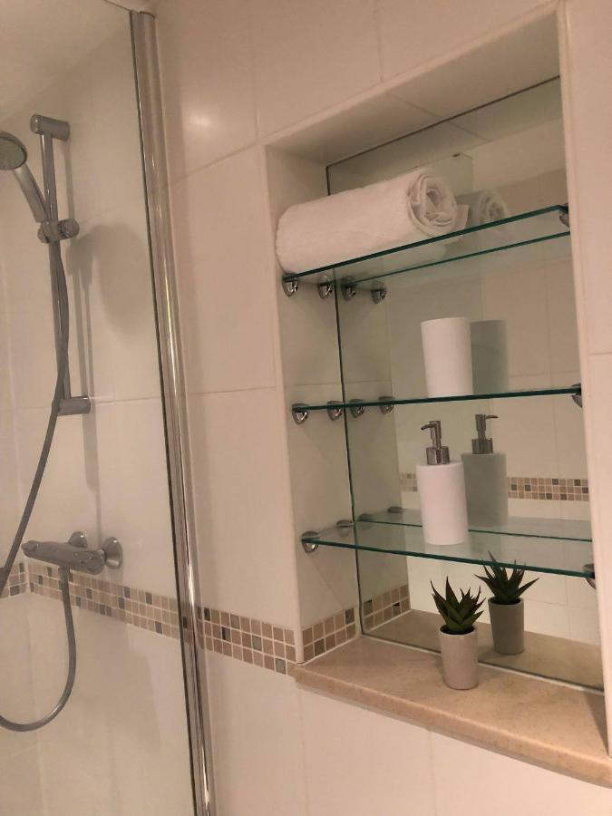 1 Bedroom Flat In Sheffield City Centre-Sleeps 4 Kültér fotó